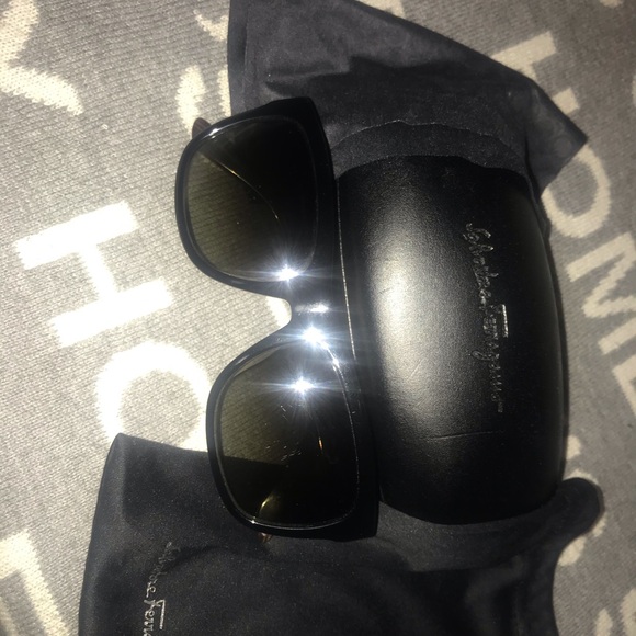 ?% Authentic Salvatore Ferragamo Black Sunglasses main image 7